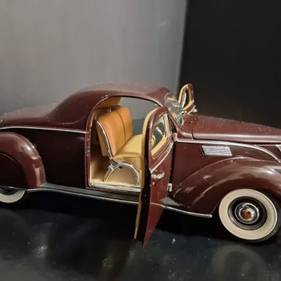 Vintage Diecast Classic Car Model Lot – Convertible & Coupe