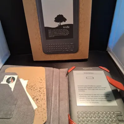 Amazon Kindle Keyboard E-Reader with Case & Box