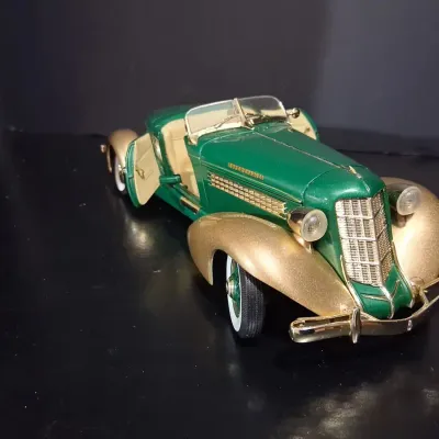 1951 Chevrolet Corvette & Vintage Classic Convertible Diecast Car Lot