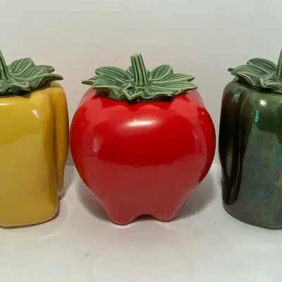 McCoy Pottery Vintage Apple & Pepper Cookie Jars (8 x 9.5)