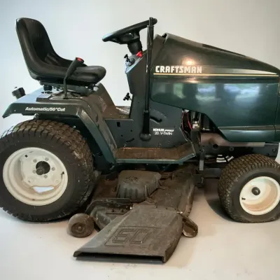 Craftsman Riding Mower (Needs New Battery)