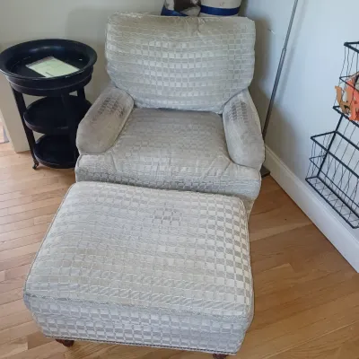Sale Photo Thumbnail #576