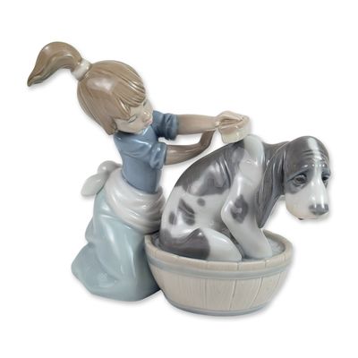 Lladro Porcelain Bashful Bather Figurine 5455