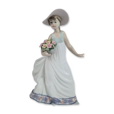 Lladro Spanish Porcelain Carefree Figurine 5790