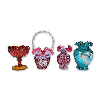 4pc Fenton and Kemple Glass Pieces