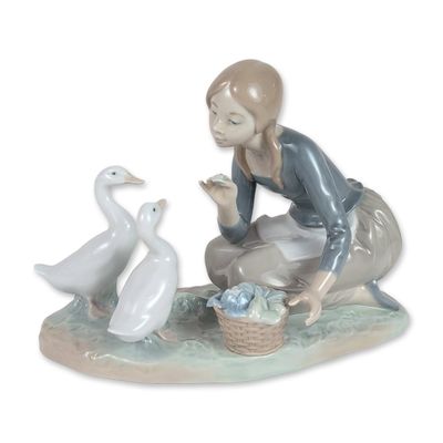 Lladro Porcelain Feeding the Ducks Figurine 4849