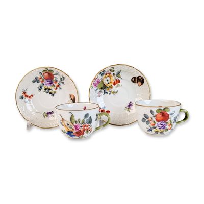 4pc Herend Hungarian Porcelain Bouquet de Fruits Demitasse Cups and Saucers