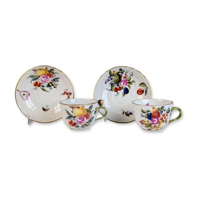4pc Herend Hungary Bouquet de Fruits Porcelain Cups and Saucers