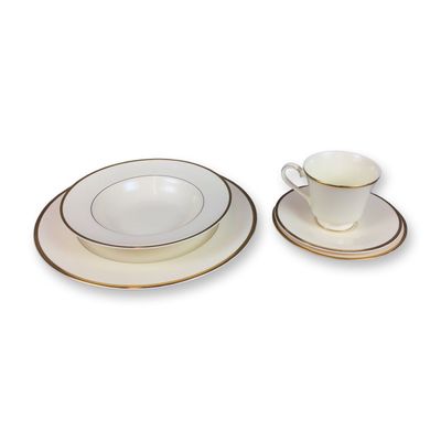 Sale Photo Thumbnail #312: 5pc Royal Doulton Bone China Tableware, Heather