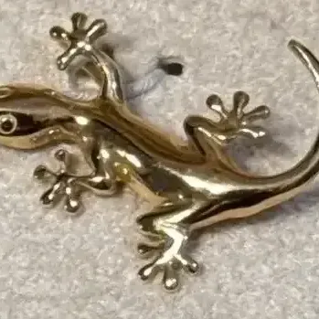 NIB 14Kt Gold Lizard Pendant