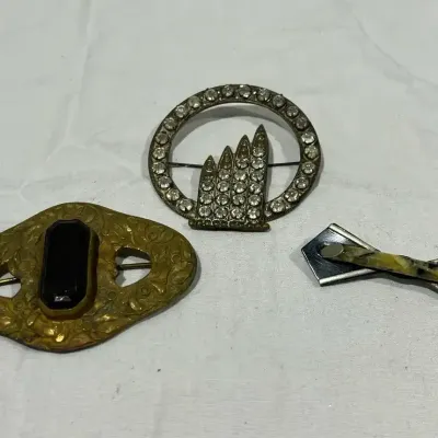 Antique & Vintage Brooch / Pins, Ft. Edwardian, Deco & Bakelite 