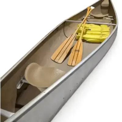 Wenonah 16ft Fisherman Canoe W 2 Oars & 2 Life Jackets