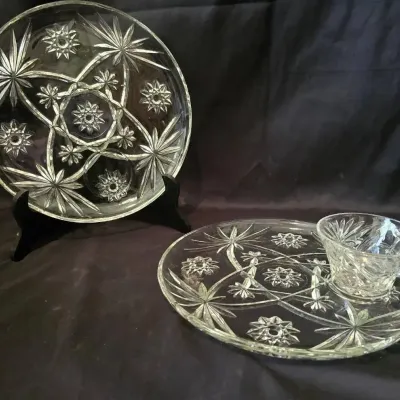 Vintage Anchor Hocking Early American Prescut 8-Piece Snack Set With Original Box