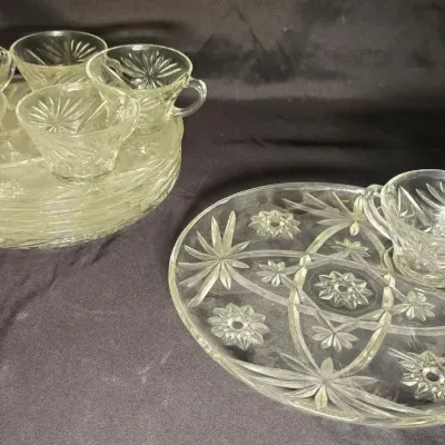 Vintage Anchor Hocking Star of David Snack Set - 12 Pieces