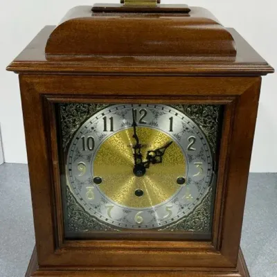 Howard Miller Bracket Clock