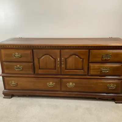 Wooden Dresser with Cabinet and Drawers