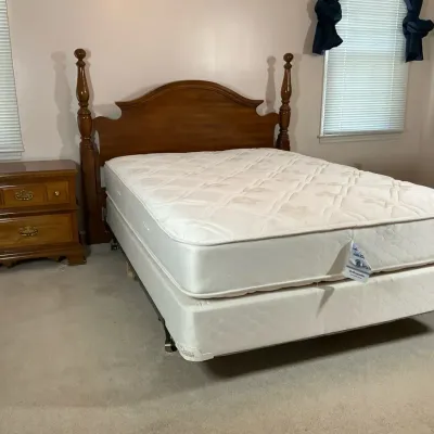 Wooden Four Poster Bed with Two Nightstands, Mattress and Box Spring