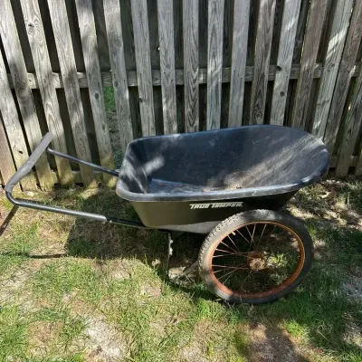 True Temper Wheelbarrow