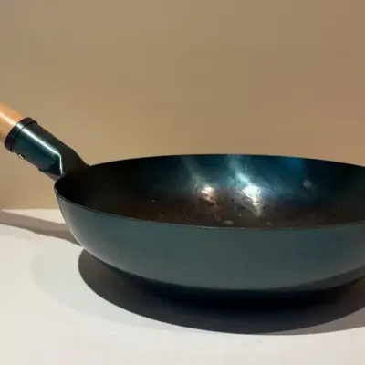 Carbon Steel Wok With Wood Handle