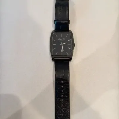 Men's Kenneth Cole Quartz Watch With Leather Strap