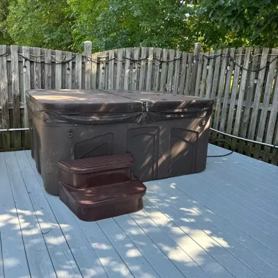 Free Flow Spas, Hot Tub With Steps And Cover