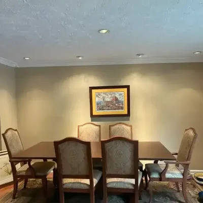 Gorgeous Ethan Allen Dining Room Table With Chairs **RESERVE**