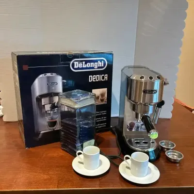 DeLonghi Espresso And Cappuccino Machine