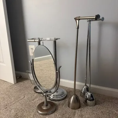 Chrome Colored Bathroom Accessories