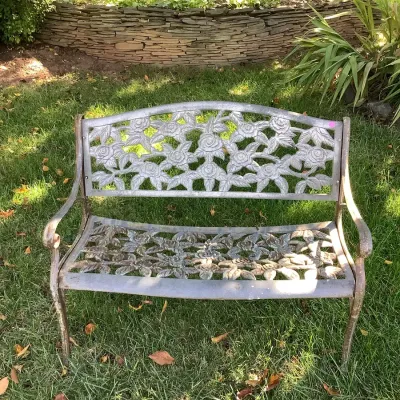 Metal Rose Bench