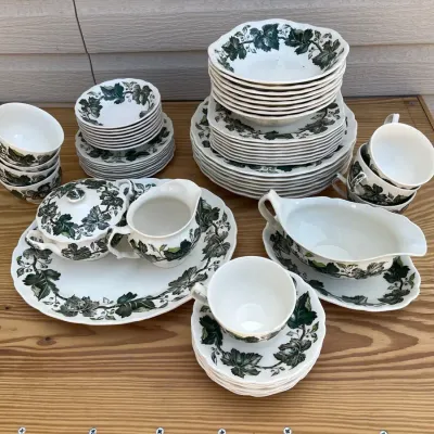 8-piece Johnson Brothers “Vintage” Cream Dinnerware Set