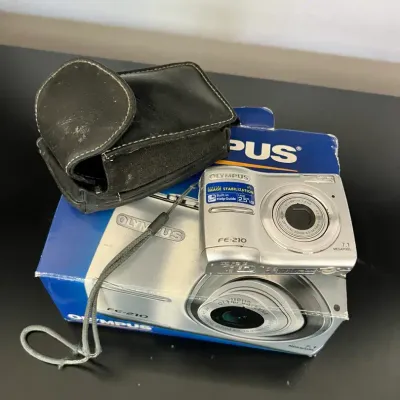 Olympus FE-210 Camera