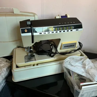 vintage Singer Touch-Tronic Memory Sewing Machine