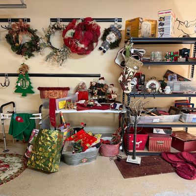 Lot 21: Metal Shelf & Holiday Decor