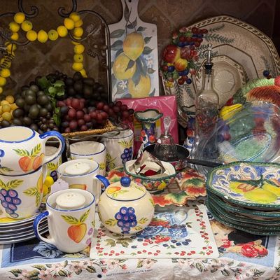 Lot 18: Massive Tuscan-Style Kitchenware & Serving Collection Lot