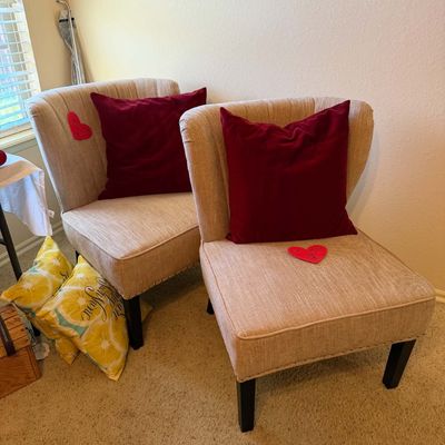 Lot 3: Linens, Books, Furniture & More
