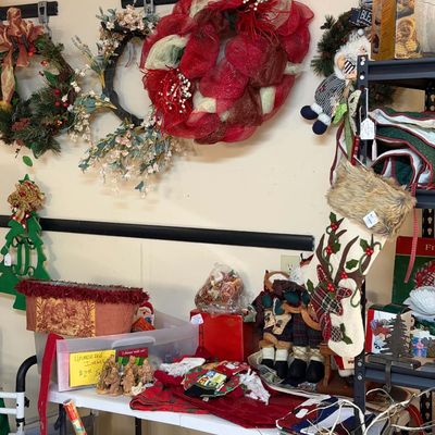 Lot 21: Metal Shelf & Holiday Decor