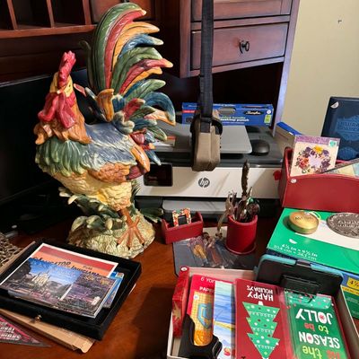 Lot 5: Office Desk & Decor