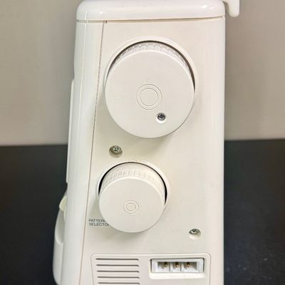Brother XL-2027 Computerized Sewing Machine with Case & Accessories