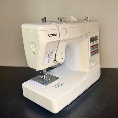 Brother XL-2027 Computerized Sewing Machine with Case & Accessories