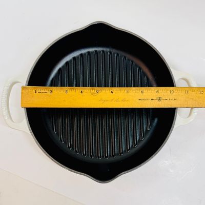 Le Creuset Enameled Cast Iron Round Grill Pan - 9 3/4 Inch