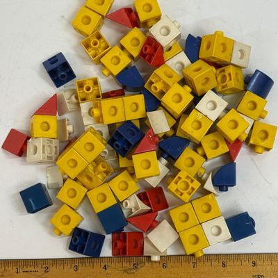 Vintage Plastic Interlocking Building Blocks Lot