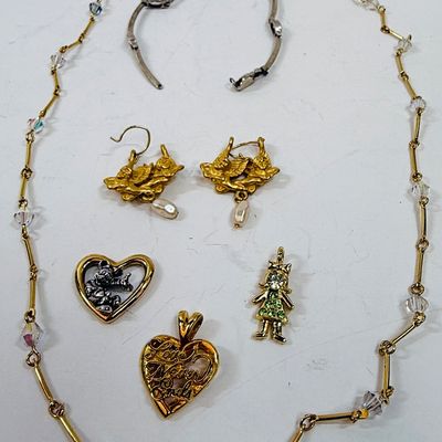 Vintage Costume Jewelry Collection - Necklaces, Pendants & Earrings