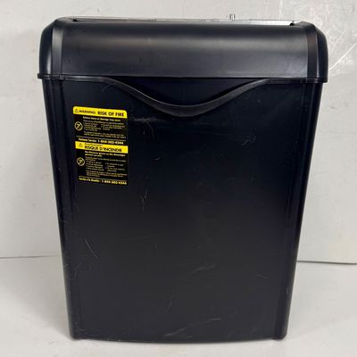AmazonBasics 6-Sheet Paper and Credit Card Shredder