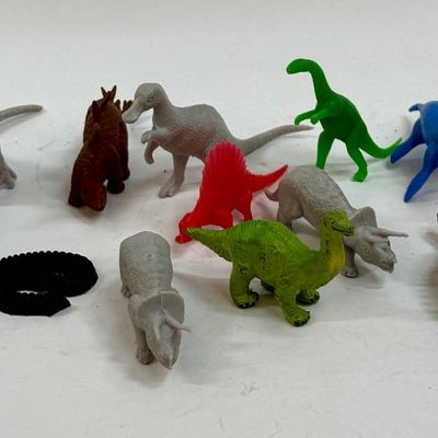 Vintage Plastic Dinosaur and Prehistoric Toy Figures - Lot of 14