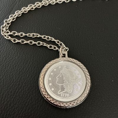 Vintage rare bicentennial faux silver pendant necklace
