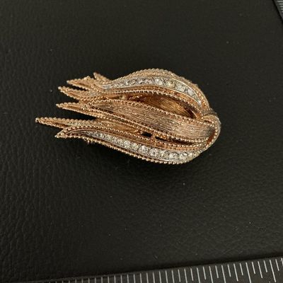 Vintage Sarah Coventry Gold Tone Rhinestone Tulip Brooch