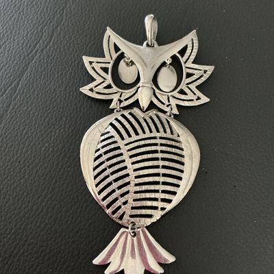 Vintage Alano Silver Tone Articulated Owl Pendant