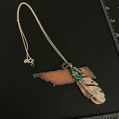 Tennessee State & Feather Pendant Necklace with Green Beads