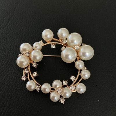 Gold-Tone Faux Pearl and Rhinestone Wreath Brooch