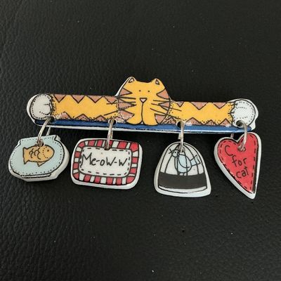 Vintage Whimsical Ceramic Cat Brooch with Dangles